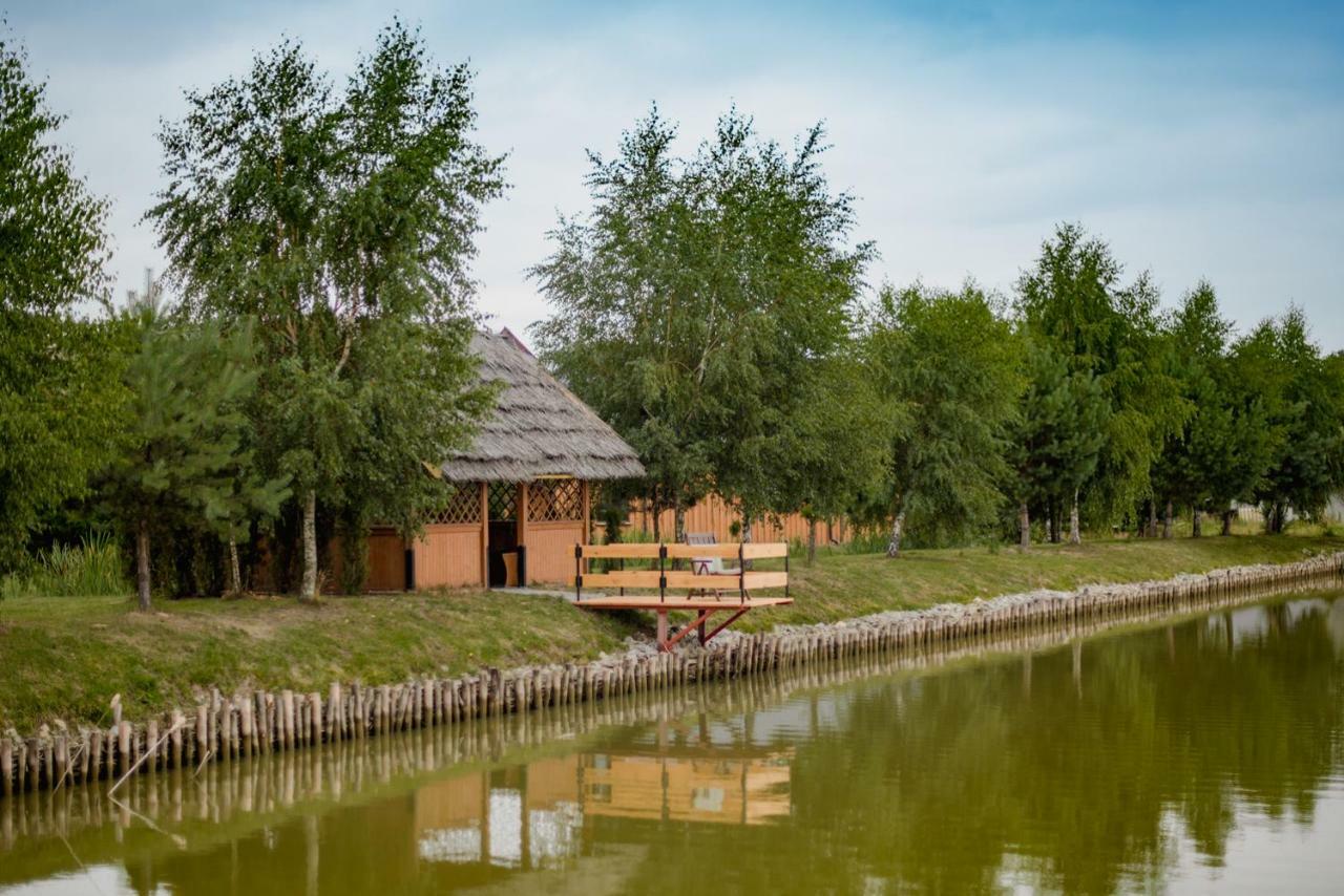 Tatarska Zagroda - Agroturystyka Dolina Baryczy Noclegi - Domek Jelonek Krosnice Exteriör bild